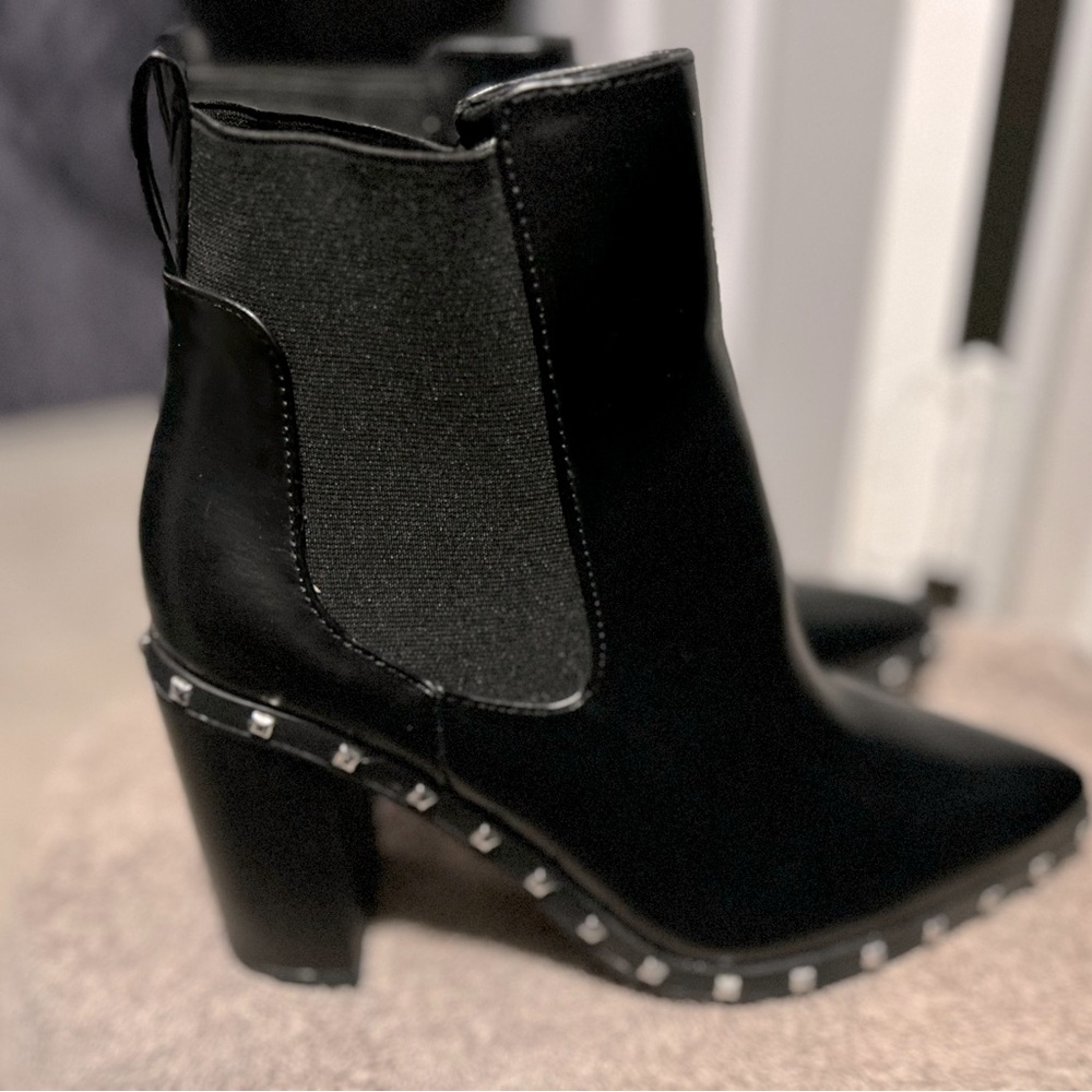 Kattii Black mid boots with studs 39